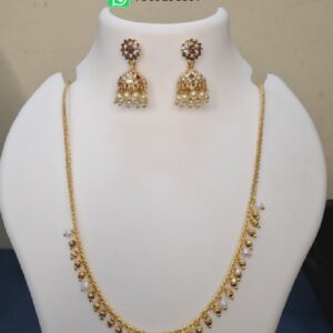 Pearl necklace with jumka
